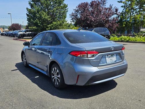 CELESTITE 2022 Toyota Corolla Hybrid LE