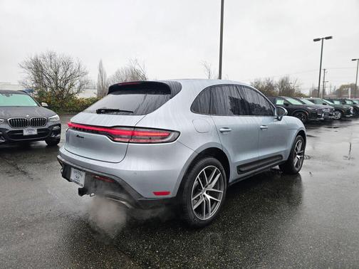 2023 Porsche Macan Base