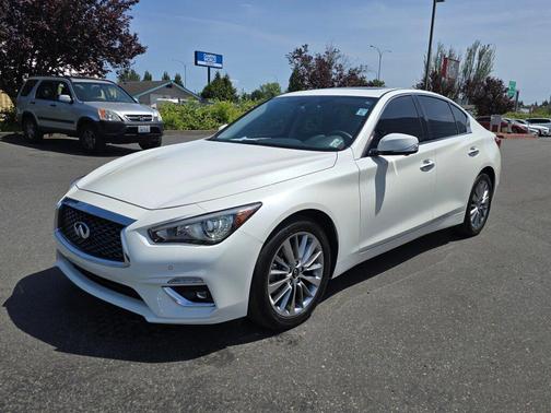 2024 INFINITI Q50 LUXE