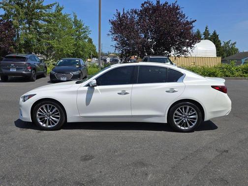 2024 INFINITI Q50 LUXE
