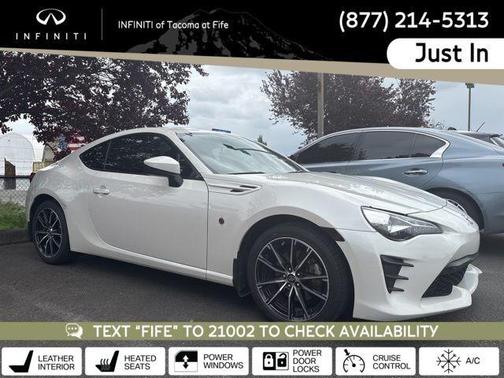 White 2017 Toyota 86 Base