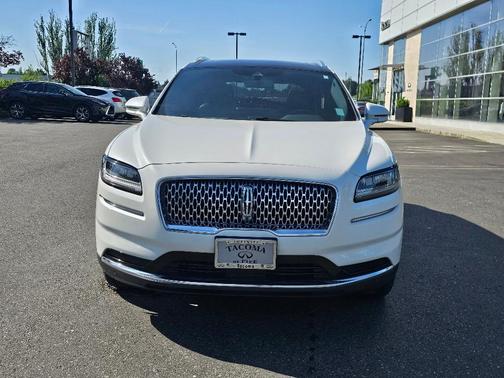 White Metallic 2022 Lincoln Nautilus Reserve