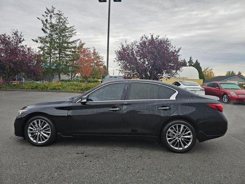 2023 INFINITI Q50 LUXE