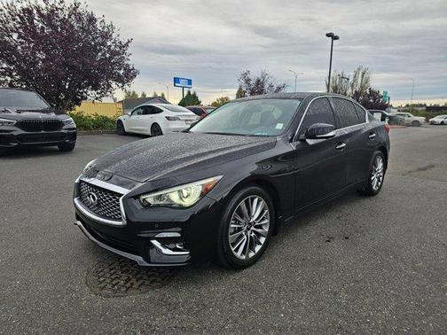 2023 INFINITI Q50 LUXE