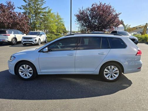 2018 Volkswagen Golf SportWagen TSI S