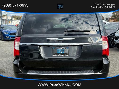 2016 Chrysler Town & Country Touring-L