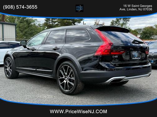 2018 Volvo V90 Cross Country T6