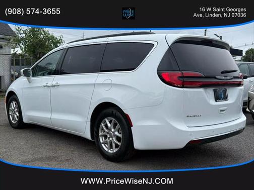2022 Chrysler Pacifica Touring L