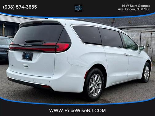 2022 Chrysler Pacifica Touring L