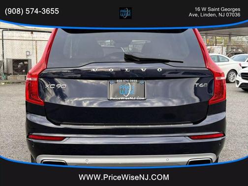 2016 Volvo XC90 T6 Momentum