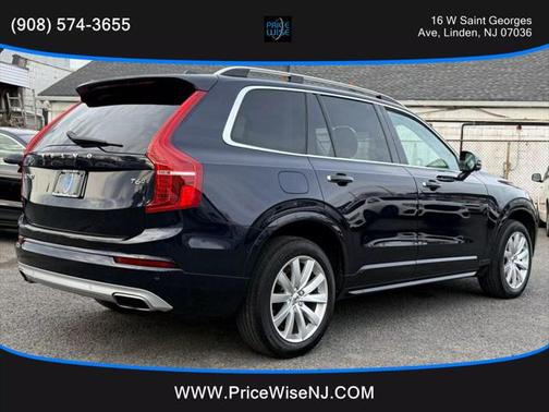 2016 Volvo XC90 T6 Momentum