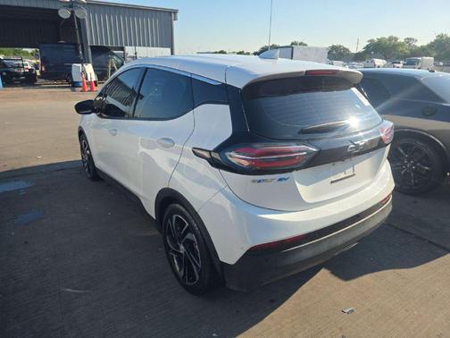 Summit White 2022 Chevrolet Bolt EV FWD 2LT