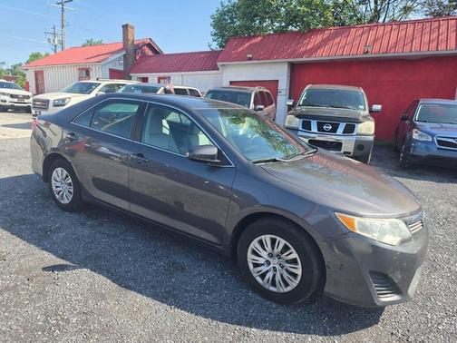 Cosmic Gray Mica 2014 Toyota Camry SE