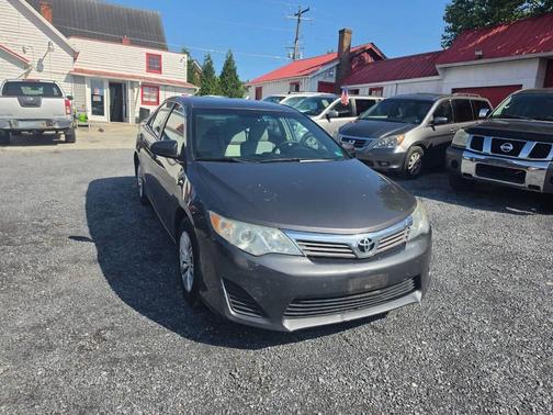 Cosmic Gray Mica 2014 Toyota Camry SE