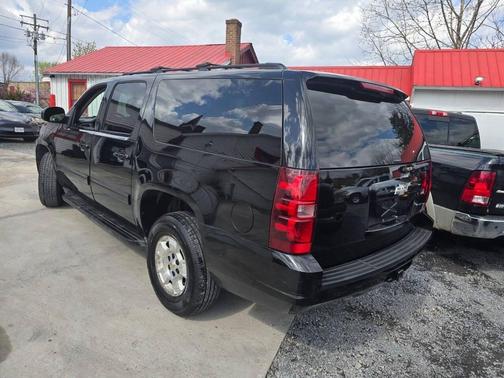Black 2011 Chevrolet Suburban 1500 LT