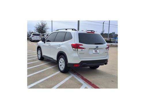 2023 Subaru Forester Base