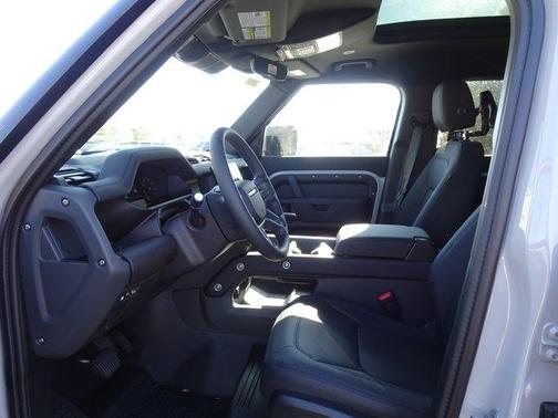 2026 Land Rover Defender 110 S