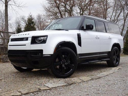 2026 Land Rover Defender 130 X-Dynamic SE