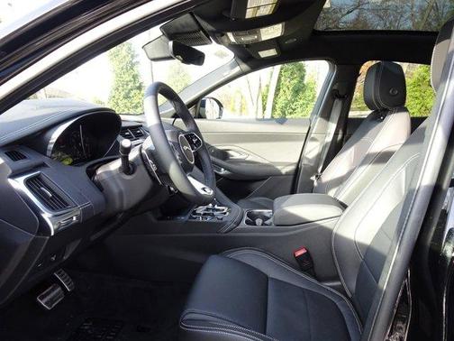 2024 Jaguar E-PACE P250 R-Dynamic SE