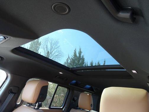 2026 Land Rover Defender P400 X-Dynamic SE