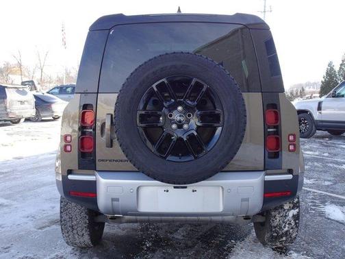 2024 Land Rover Defender P300