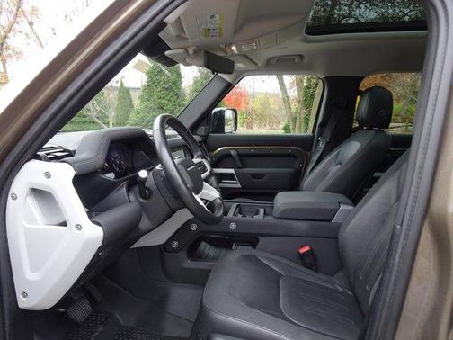 2020 Land Rover Defender 110 First Edition