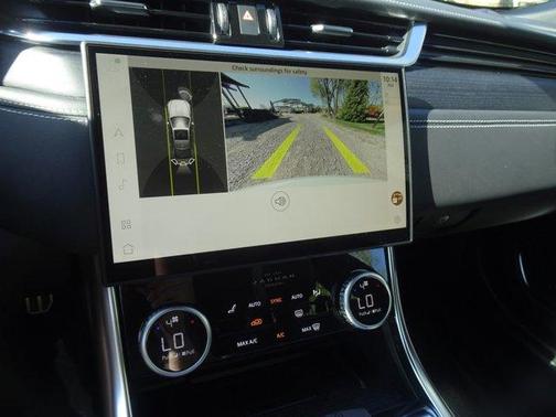 2024 Jaguar XF R-Dynamic SE