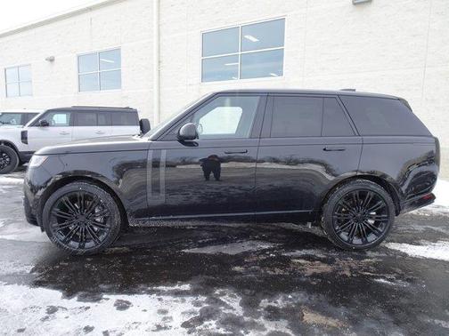 2026 Land Rover Range Rover P400 SE