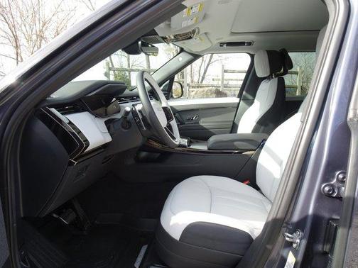 2026 Land Rover Range Rover Sport 5.0 Supercharged Dynamic