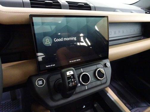 Woolstone Green 2026 Land Rover Defender P400 X-Dynamic SE