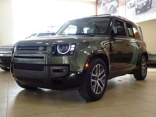 2026 Land Rover Defender 110 X-Dynamic SE