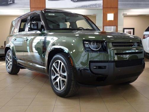 2026 Land Rover Defender 110 X-Dynamic SE