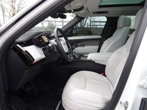 2023 Land Rover Range Rover Sport SE