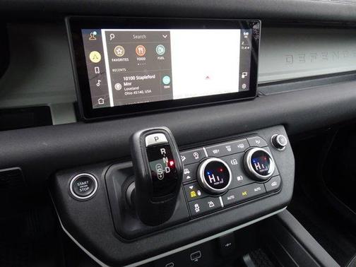 2020 Land Rover Defender 110 SE