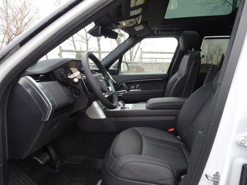 2026 Land Rover Range Rover P400 SE 7 Seat