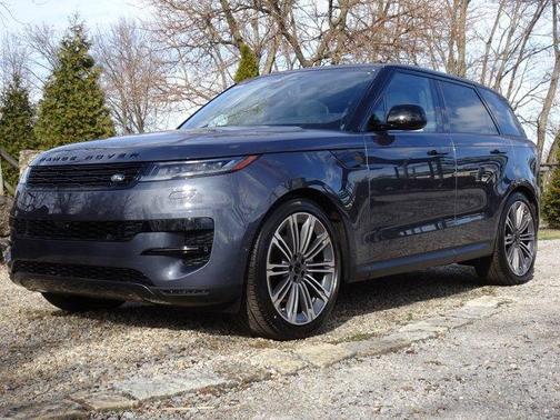 2026 Land Rover Range Rover Sport SE