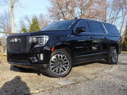 2023 GMC Yukon XL Denali Ultimate