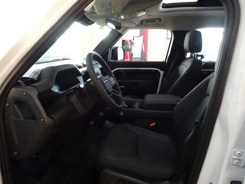 2026 Land Rover Defender 110 S