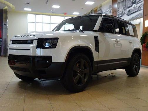 2026 Land Rover Defender 110 S