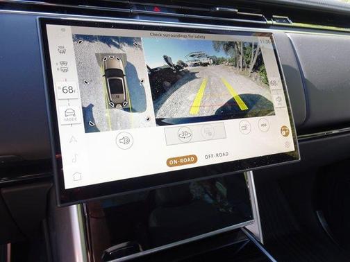 2025 Land Rover Range Rover P400 SE