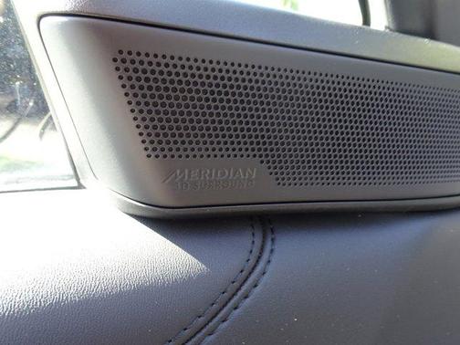 2025 Land Rover Range Rover P400 SE