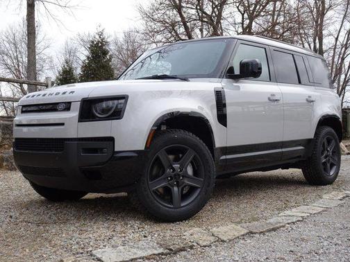 2026 Land Rover Defender 110 X-Dynamic SE