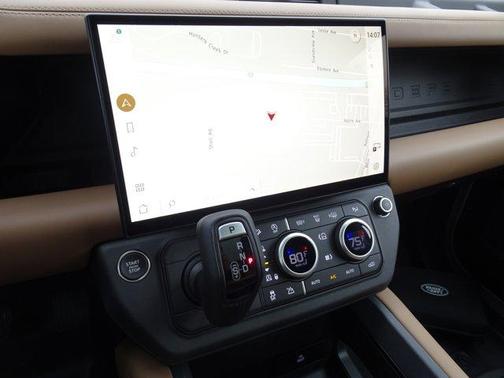 2026 Land Rover Defender 110 X-Dynamic SE