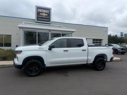 Summit White 2025 Chevrolet Silverado 1500 Custom Trail Boss