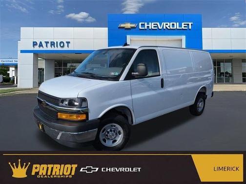 Summit White 2025 Chevrolet Express 2500 Work Van