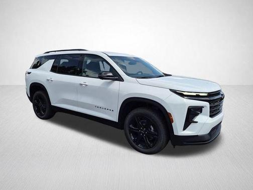 Summit White 2027 Chevrolet Traverse LT