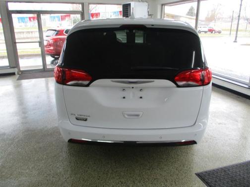 2020 Chrysler Pacifica Touring