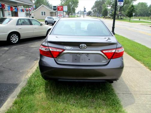 2015 Toyota Camry SE