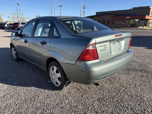 2005 Ford Focus ZX4 SE