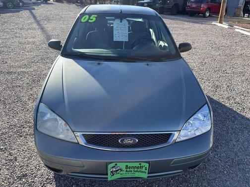 2005 Ford Focus ZX4 SE